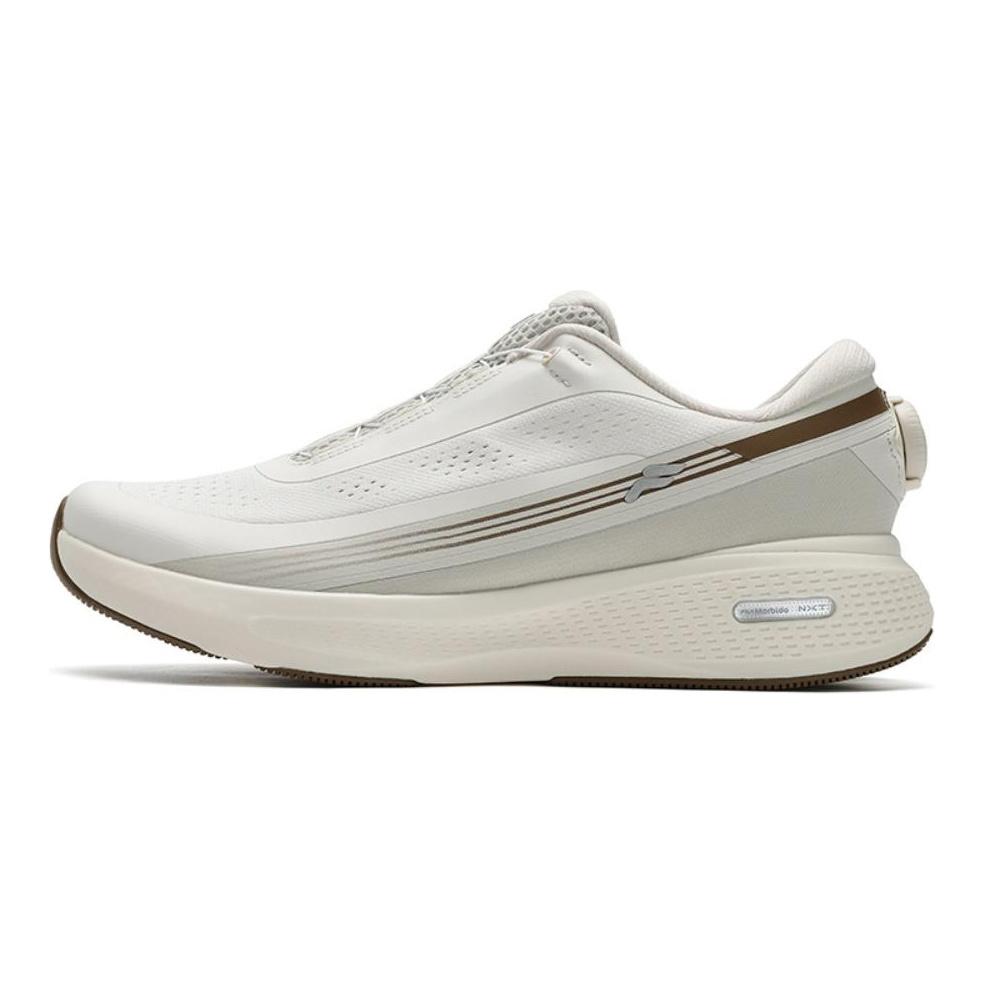 Fila Nuvole Run 3+ Мода Классика Удобные Универсальные Тканевые Прочные Дышащие Низкие Кроссовки Мужские кроссовки Светло-белый A12M531115FWW