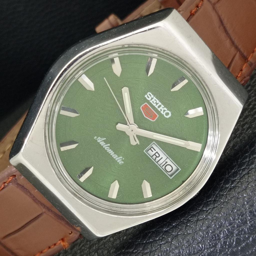 AUTOMATIC VINTAGE SEIKO 5 JAPAN 6349A MENS GREEN COLOR DIAL WATCH A701218-5 R206a-a701218