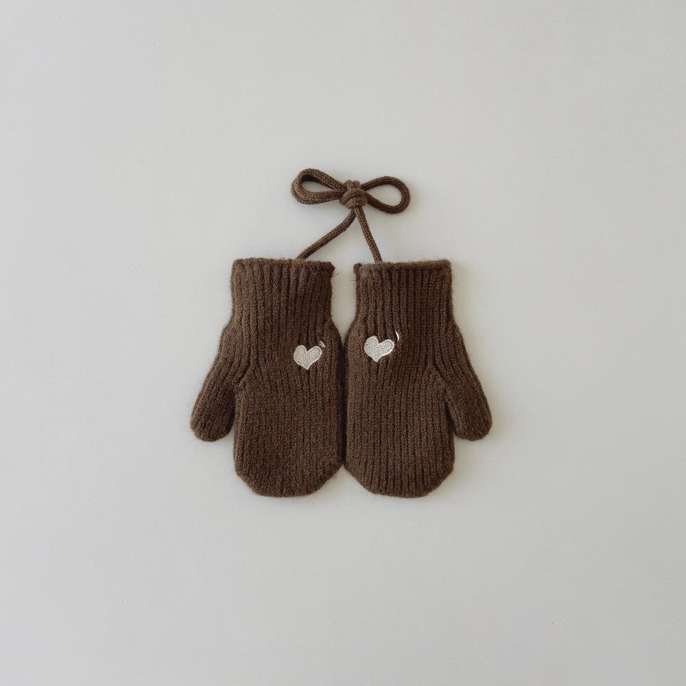 Korean Style Kids Mittens with Love Heart Pattern Ins Fashion Winter Gloves with Anti-Loss Neck Cord Warm Baby Toddler Mittens