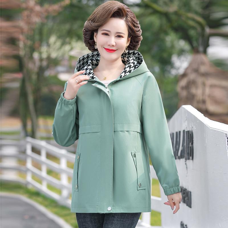 Spring Jacket Middle-aged Short Jacket Middle-aged and Elderly Women's Spring and Autumn Windbreaker Fashion Temperament Top