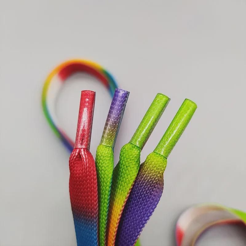 Яркие радужные и белые шнурки: Красочные 7-цветные и белые варианты, ширина 1,2 см, толстая вязка крючком.