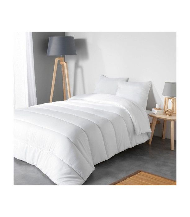 Couette - CONFORT - 240x220 cm - Microfibre - Lavable en machine - Uni Blanc