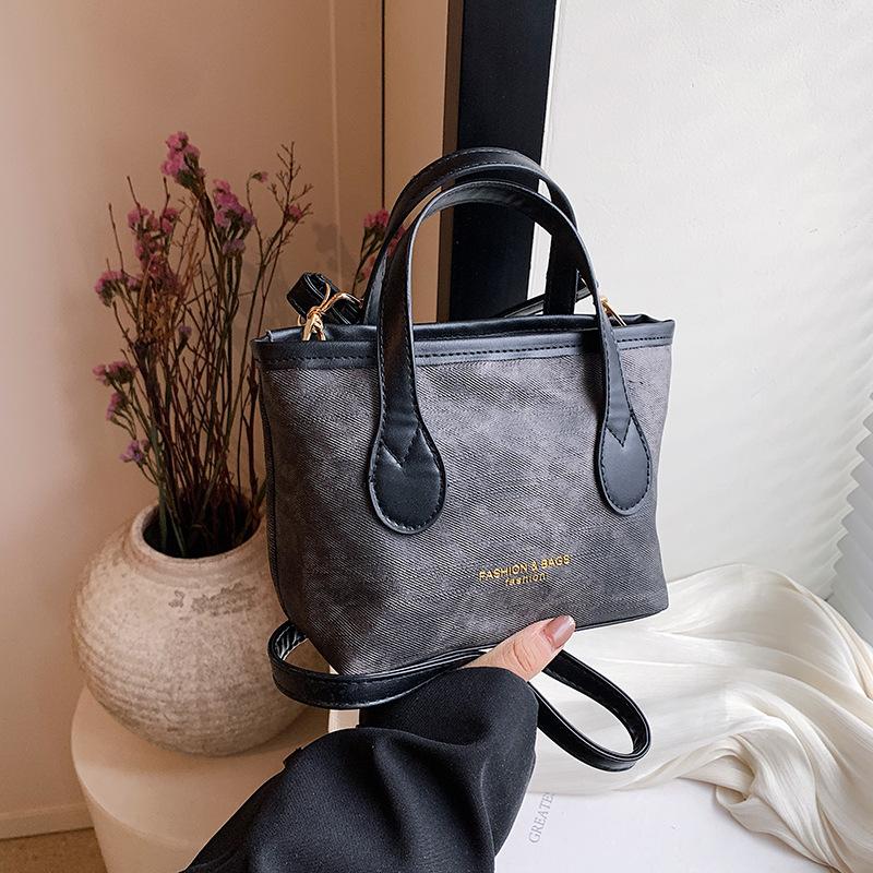 Retro Fashion Simple Temperament Handbag 2025 Spring New Versatile Ins Shoulder Messenger Bag Bucket Bag Women