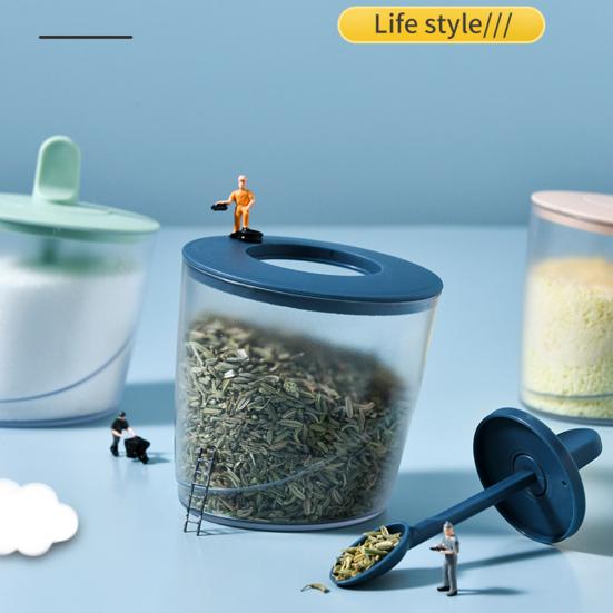 Кухонная банка для специй с крышкой и ложкой. Прозрачная пластиковая коробка для приправ. Контейнер для хранения пищевых приправ для соли, сахара, перца. Кухонная кулинария.