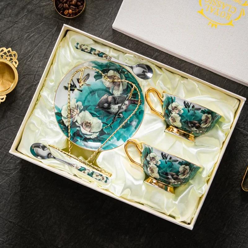 Кофейная чашка маленькая, изысканный европейский стиль, роскошный набор для послеобеденного чая, элегантный набор чашек из костяного фарфора с высокой эстетической ценностью