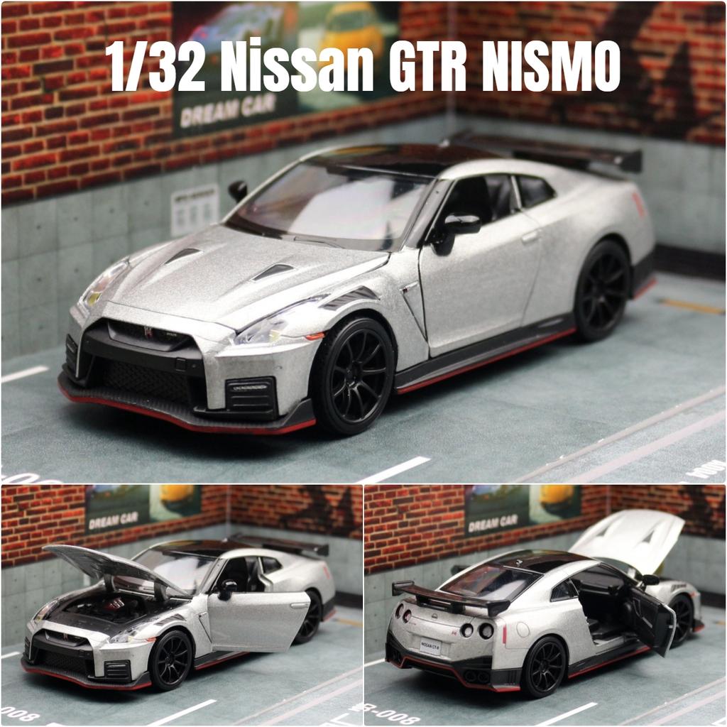 APU1  1/32 Nissan Skyline GTR R35 Nismo GT3 Racing Toy Car Model For Children RMZ CiTY Diecast Alloy Miniature Sound Light Collection