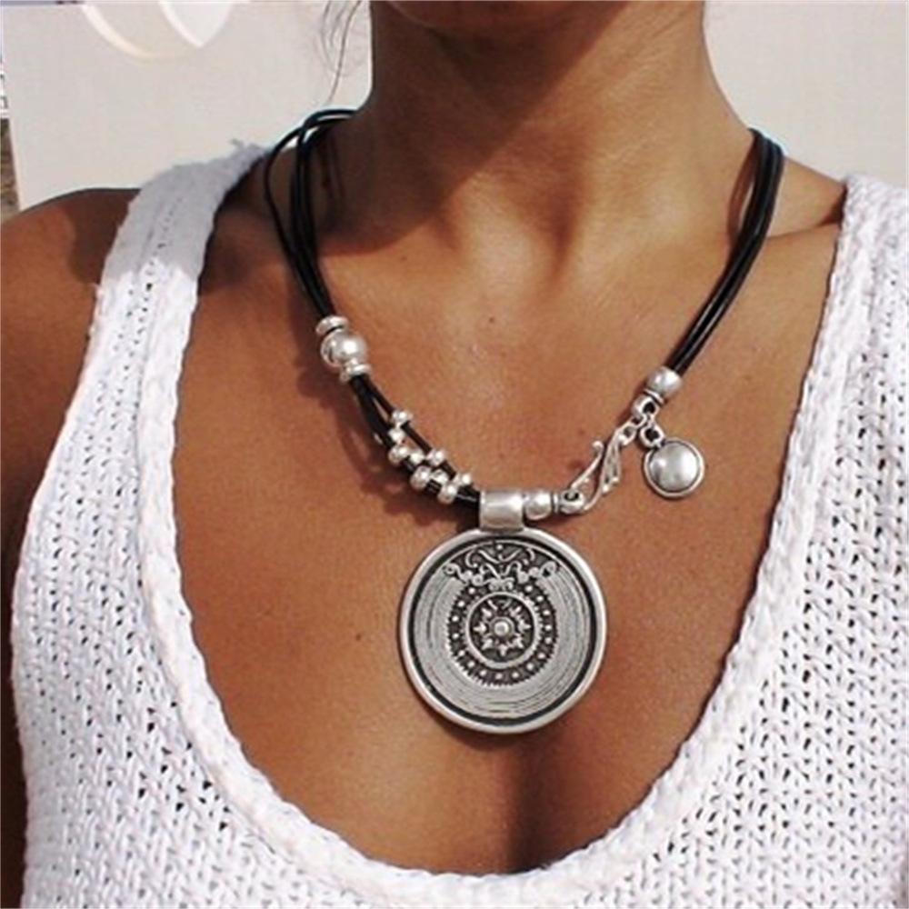 Bohemian Disc Pendant Necklace Versatile Fashion Necklace