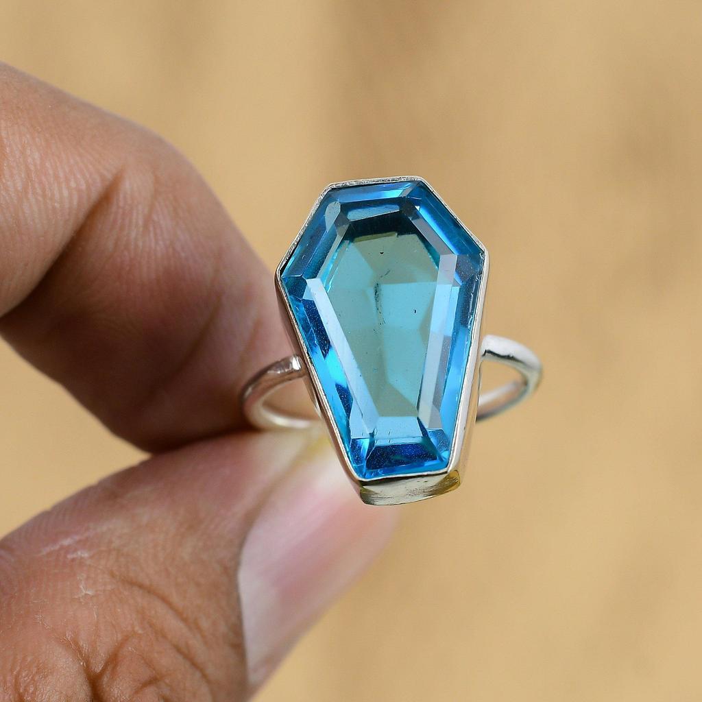 Свадебный подарок для нее Кольцо из серебра 925 пробы с натуральным швейцарским голубым топазом и россыпью камней, размер 8