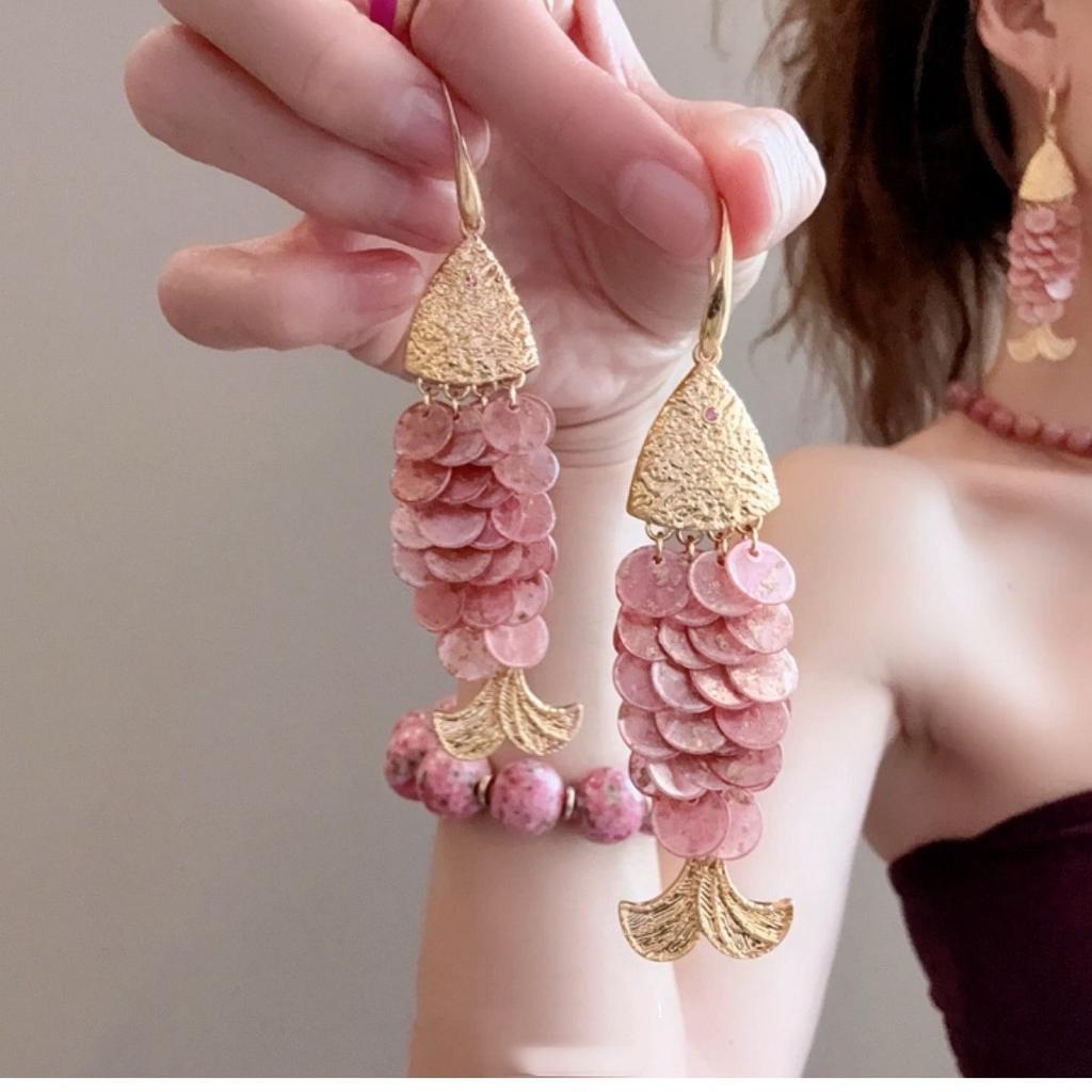 Pink Koi Shell Stud Earrings Niche Medieval Style Light Luxury Women Vacation Ear Jewelry