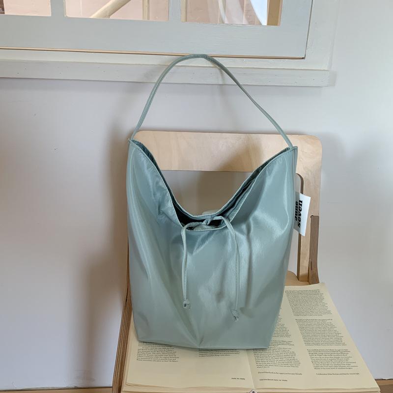 Soft Nylon Solid Product Designer Handbag Large Capacity Commuter Simple Tote Bag Versatile Shoulder Bag