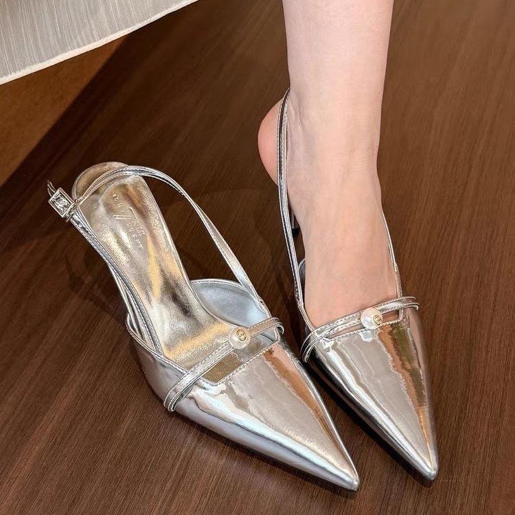 Прекрасно для сердца! Молочно-белые сандалии с острым носком и жемчугом женские 2025 внешнеторговые новинки весенние тонкий каблук сексуальные высокие каблуки