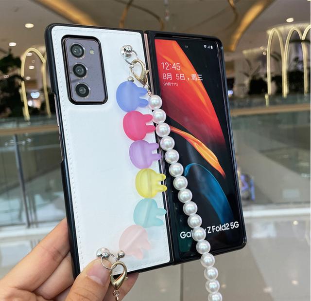 Luxury Fashion Cute Diy Flower Pearl Hand Chain Bracelet Case Cover For Samsung Galaxy Z Fold 3 2 5g Zfold 4 Leather Back Fundas
