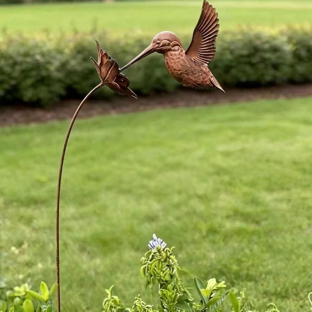Vintage Hummingbird Garden Stake Metal Bird Flowers Artworks Garden Decorations Backyard Accent