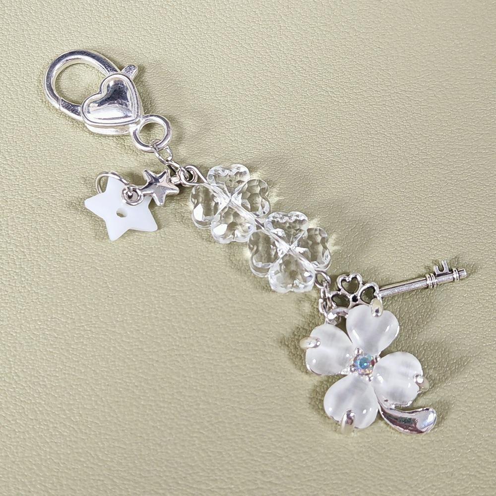 Четырехлистная цепочка для телефона с бусинами, красочный брелок, подвеска в виде листьев клевера, подвесное украшение