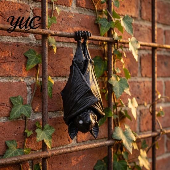 Mini Green Plant Holder Upside Down Bat Flower Pot, Gothic Hanging Planter, Resin Personalized Container for Indoor Home Decor Halloween Garden