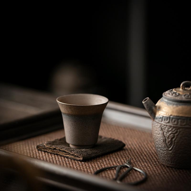 1pc Retro coarse pottery teacup tea cup ceramic household kung fu tea set single cup master cup retro gilt personal cup