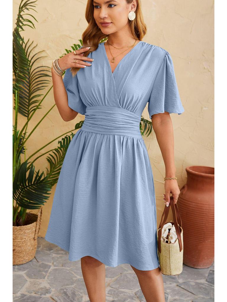 Женское платье с V-образным вырезом, приталенное, с рукавами-клеш, весна/лето 2024