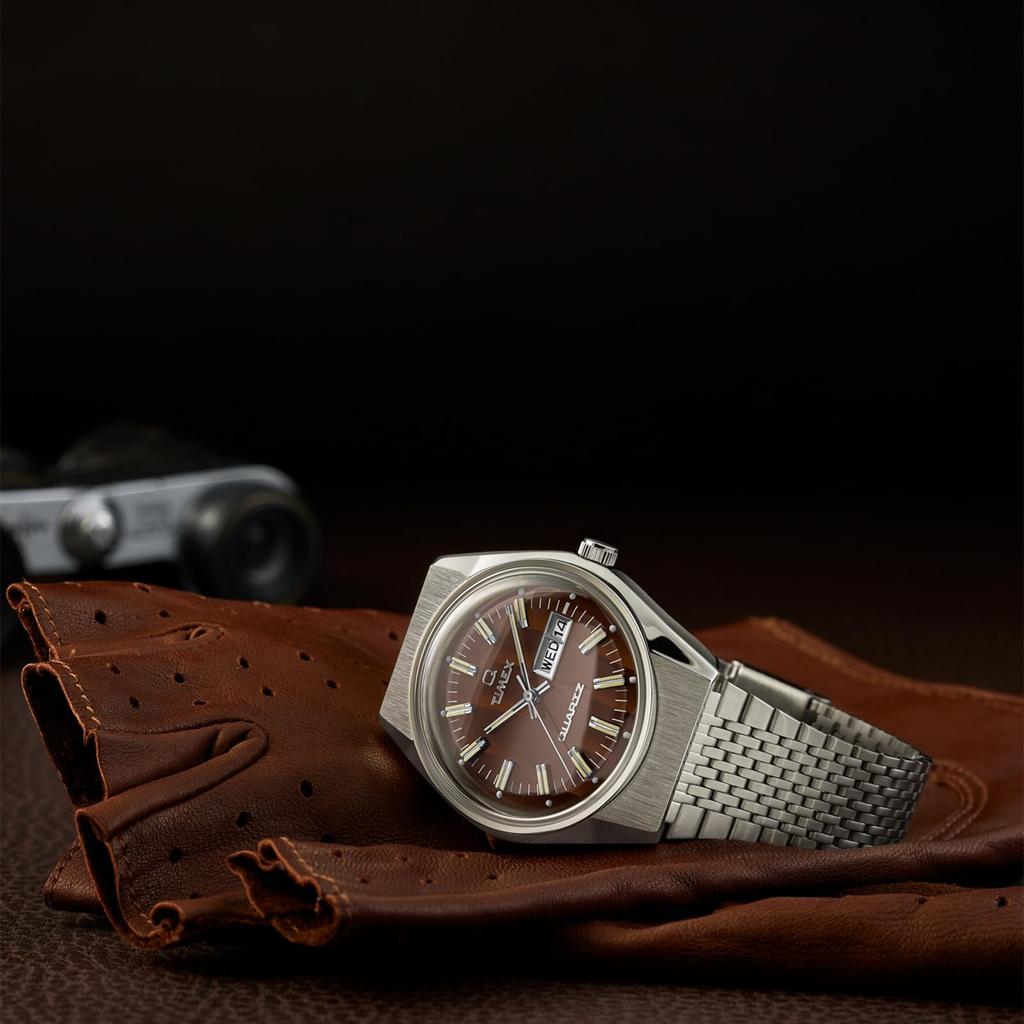 TIMEX QTIMEX Часы Кварцевые 5 АТМ Водонепроницаемые Пластик Коричневый Циферблат TW2W62400 Унисекс