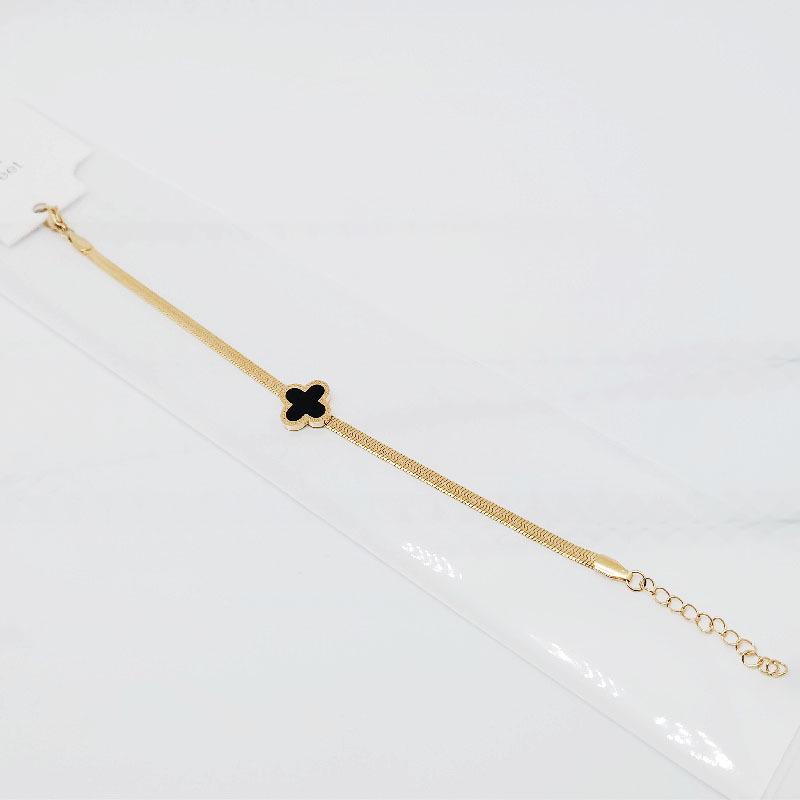 Lucky Four-Leaf Clover Bracelet - Stylish European & American Fashion Accessory for Women