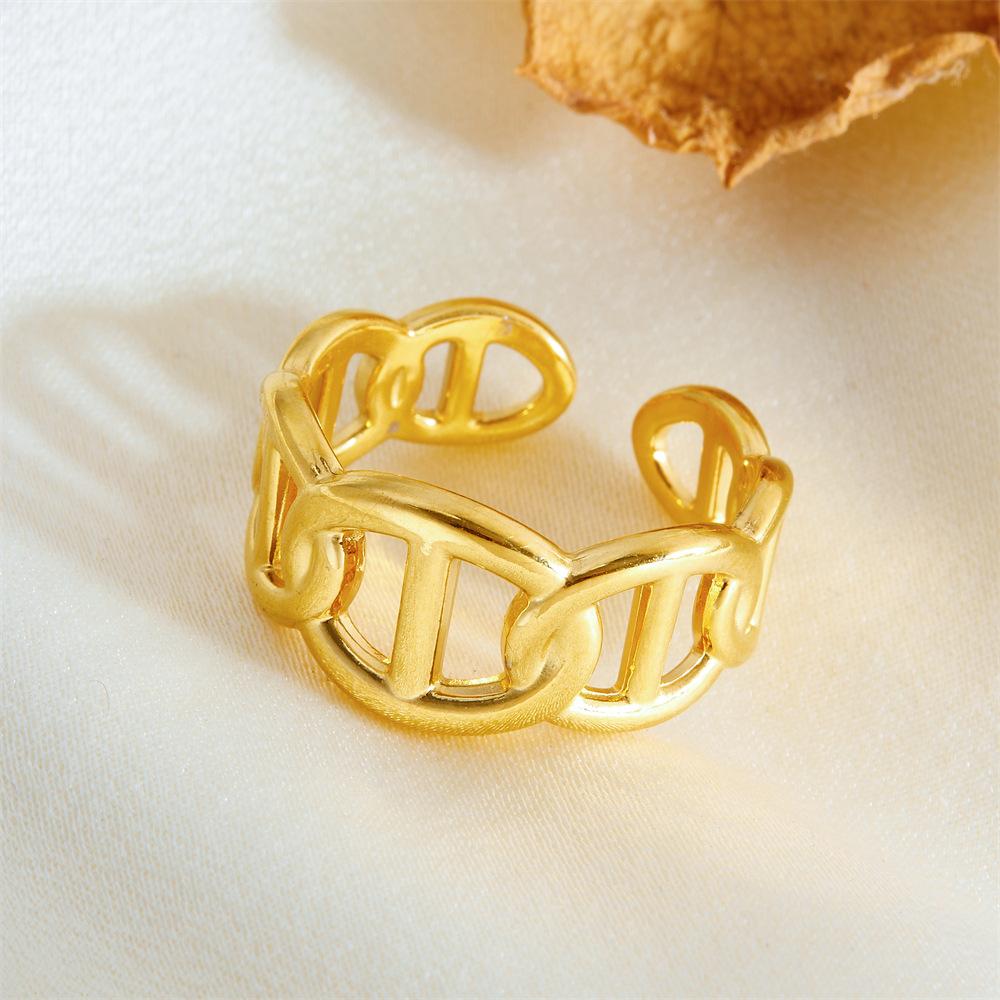 Fashion Light Luxury Retro Stainless Steel Open Ring for Women Does Not Fade Hollow Niche Design Sense Adjustable Finger