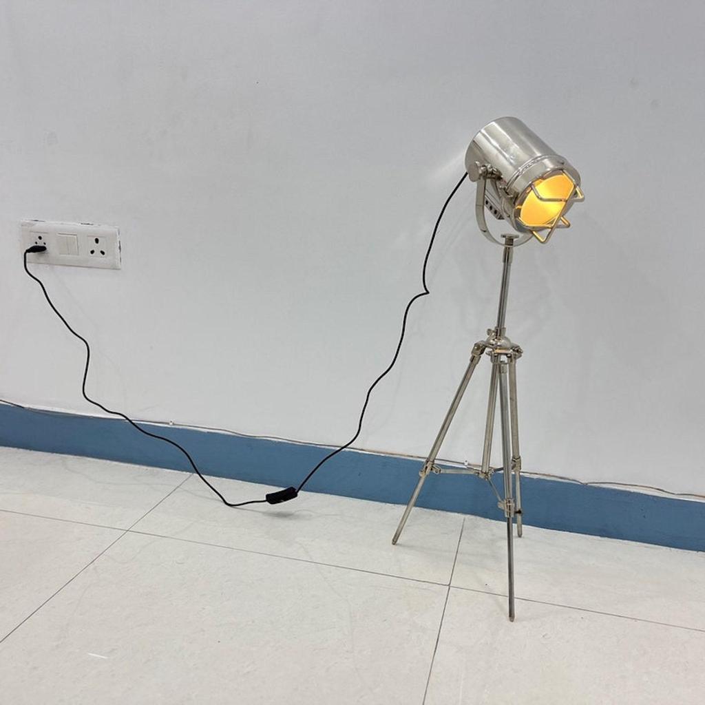Настольная лампа-прожектор Декоративная хромированная отделка Прожектор Настольная подставка-тренога Домашний декор