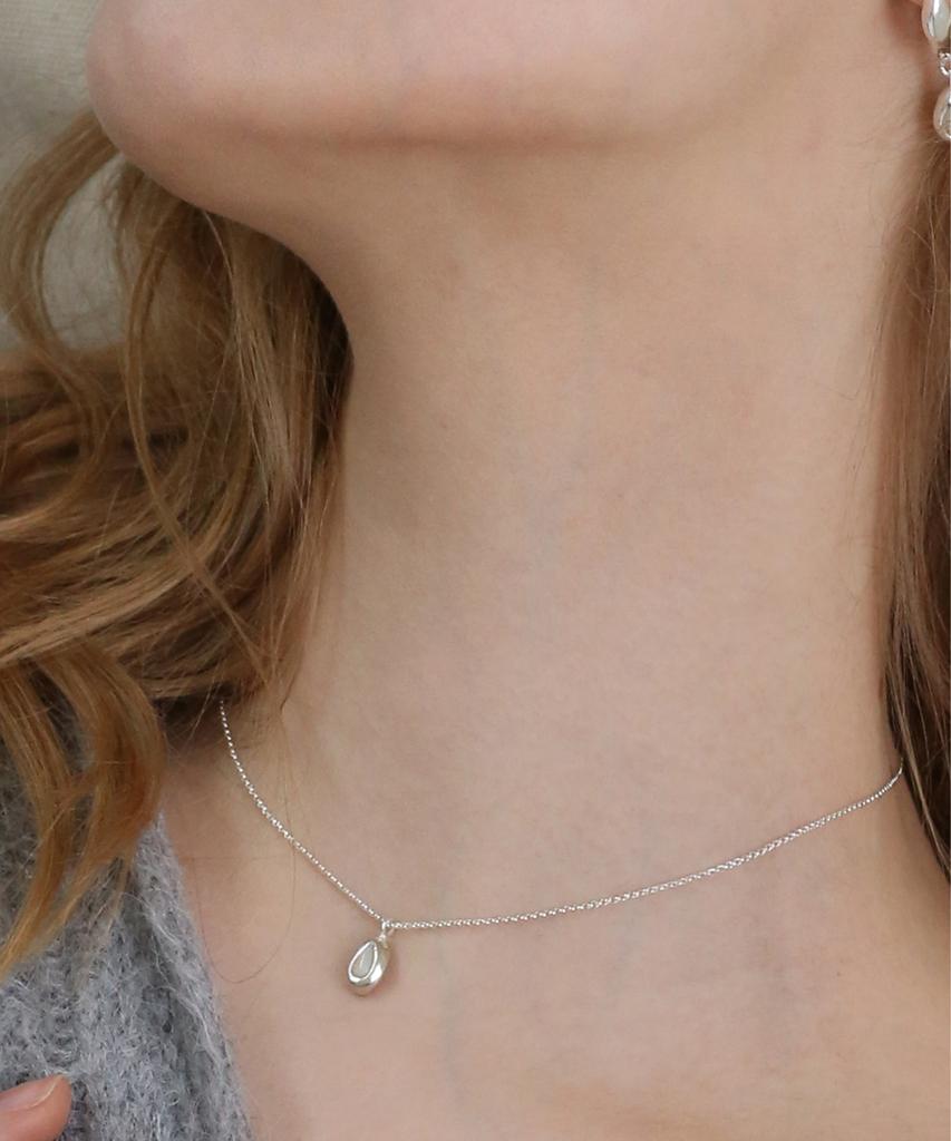 Reindeer Gentle Stone Necklace 02