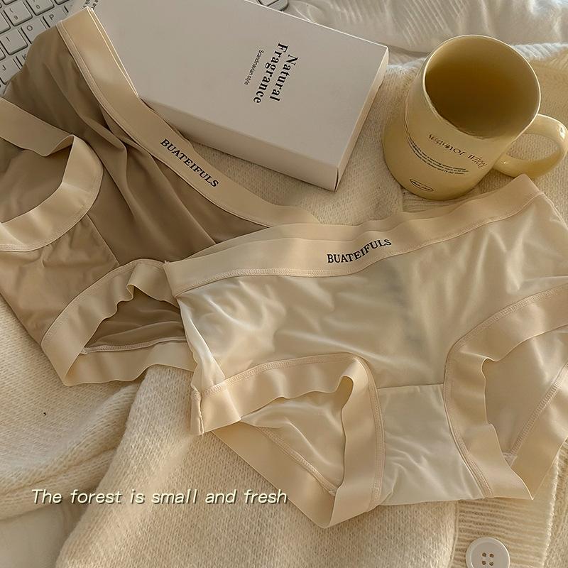 Girls' Ice Silk Quick Drying Seamless Underwear Made of Pure Cotton Antibacterial Crotch Ultra-thin Breathable Waist Hugging Triangle Panties