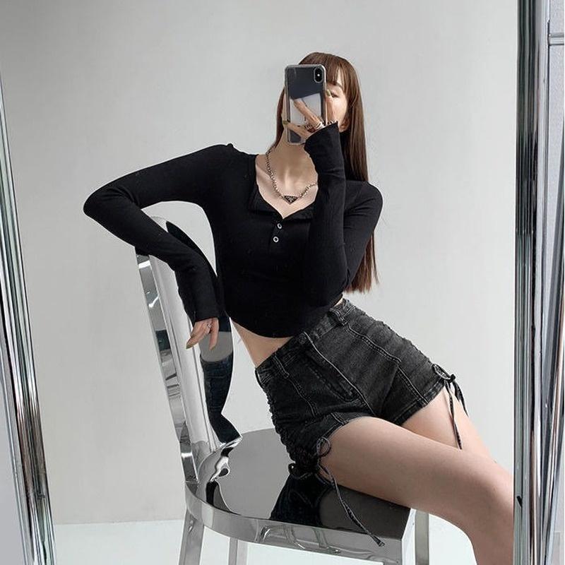 Сексуальные футболки женские тонкие модные топы Y2k осенние укороченные популярные корейские пуговицы с длинным рукавом милые майки для отдыха девичьи