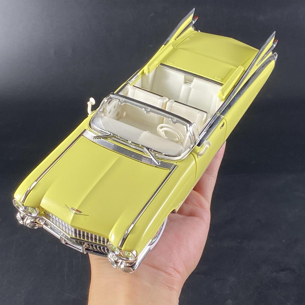 1:24 Cadillac Eldorado Biarritz 1959 Series 62 Luxury Car Alloy Diecast Model Car Trendy Toy Ornaments Decoration Collection Boy