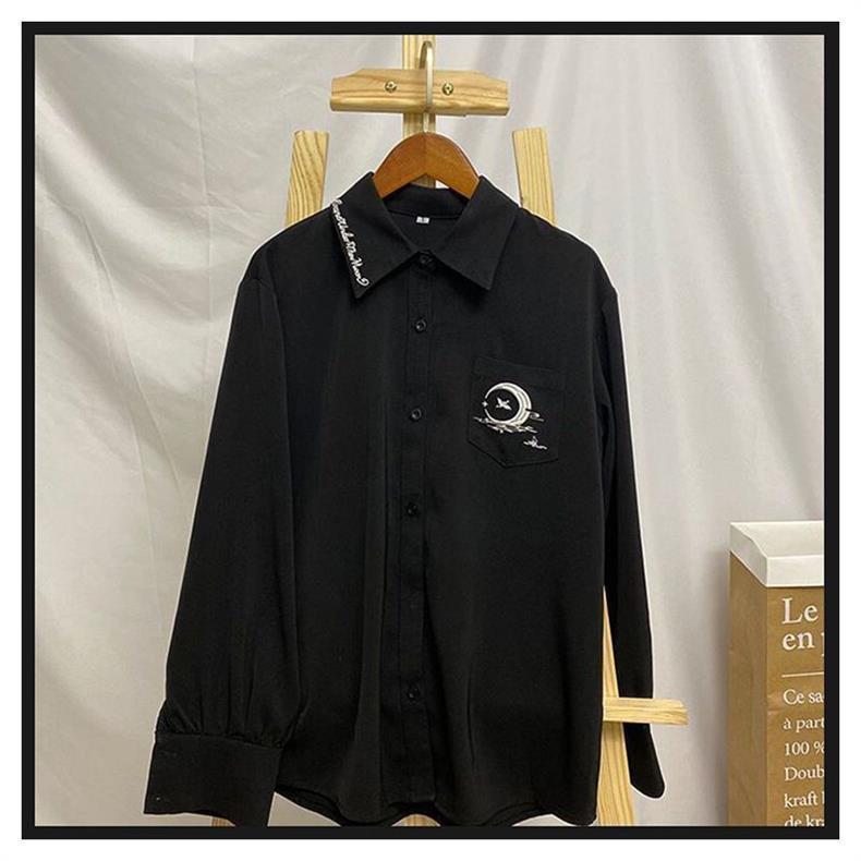 Женская рубашка с длинным рукавом в школьном стиле с вышивкой журавля