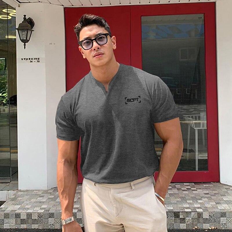 Muscleguys Мужская повседневная спортивная облегающая летняя молодежная футболка с короткими рукавами для фитнеса