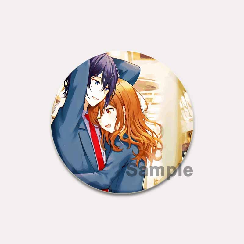 32/44/58 мм Love Anime Horimiya Значки на рюкзаке Аксессуары Miyamura Izumi Hori Kyouko Мультфильм Броши для одежды Сумка Декор Подарки Булавки