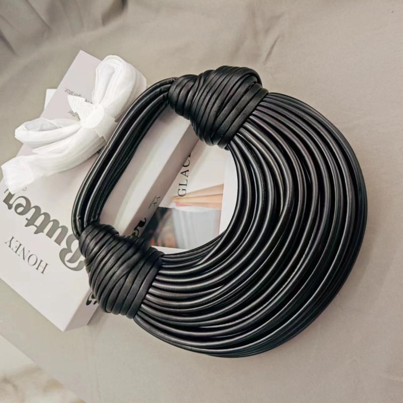 Handbags for Women New In Gold Luxury Designer Brand Handwoven Noodle Bags Rope Knotted Pulled Hobo Silver Evening Clutch