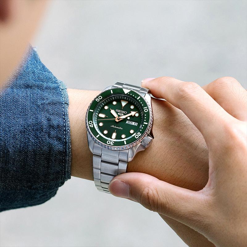 Seiko 5 Оригинальные Зеленые Водяные Призраки Трехглазый Циферблат Отображение Даты Водонепроницаемый Механический Механизм Стальной Ремешок Мужские часы SRPD63K1