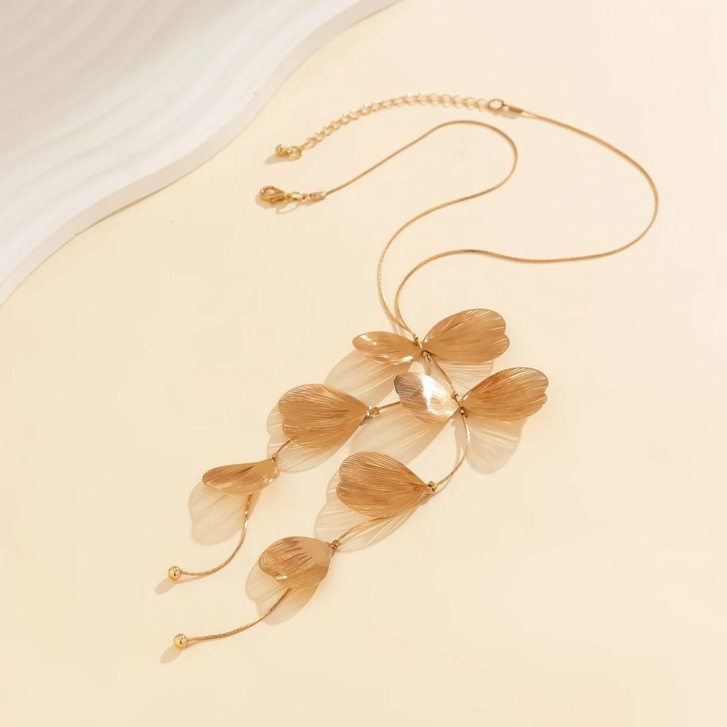 Lacteo Fashion Gold Color Leaf Shape Petals Charm Long Necklace for Women Choker Chest Chain Ladies Party Jewelry Collar Gifts