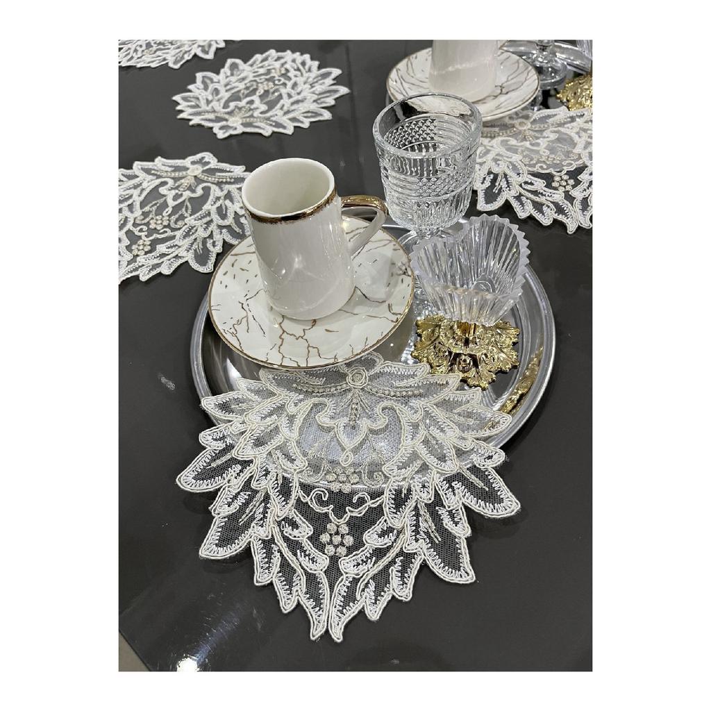 Декоративная гипюровая кружевная салфетка с узором «Ирис» из 2 частей для кофейного коктейля