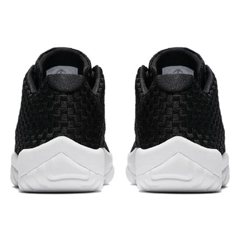 Jordan Future Low Черно-белые 2018 Jordan 718948-002