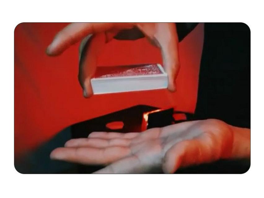 Мгновенно исчезающая колода карт: Уличный фокус для визуальных покерных эффектов