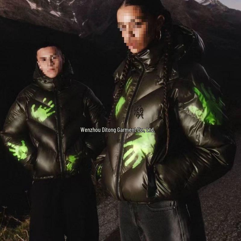 Водонепроницаемая пуховая хлопковая куртка с капюшоном и технологией изменения цвета в зависимости от температуры