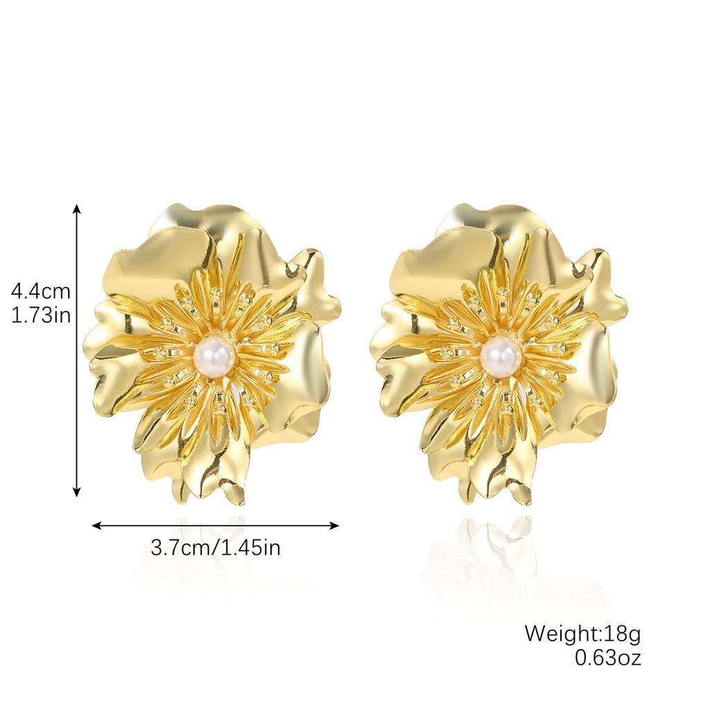 Exaggerated Temperament Earrings Gold Senior Sense Ins Cold Wind Simple Metal Droplets Pleated Pearl Flower Earrings