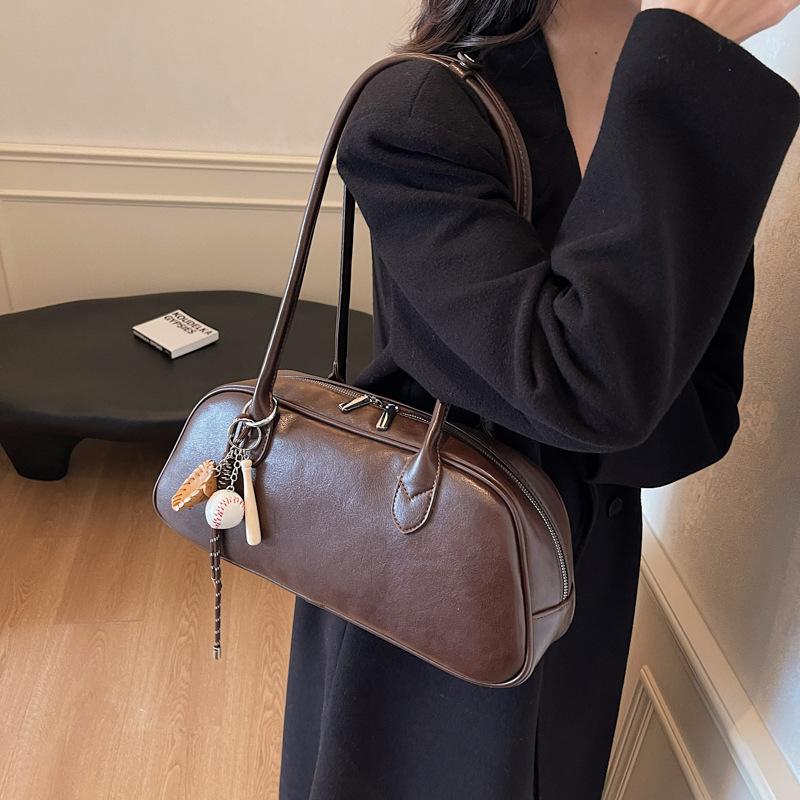 Retro Fashion Versatile Shoulder Bag Autumn and Winter New Niche Design Texture Simple Casual Large Capacity Bowling Bag