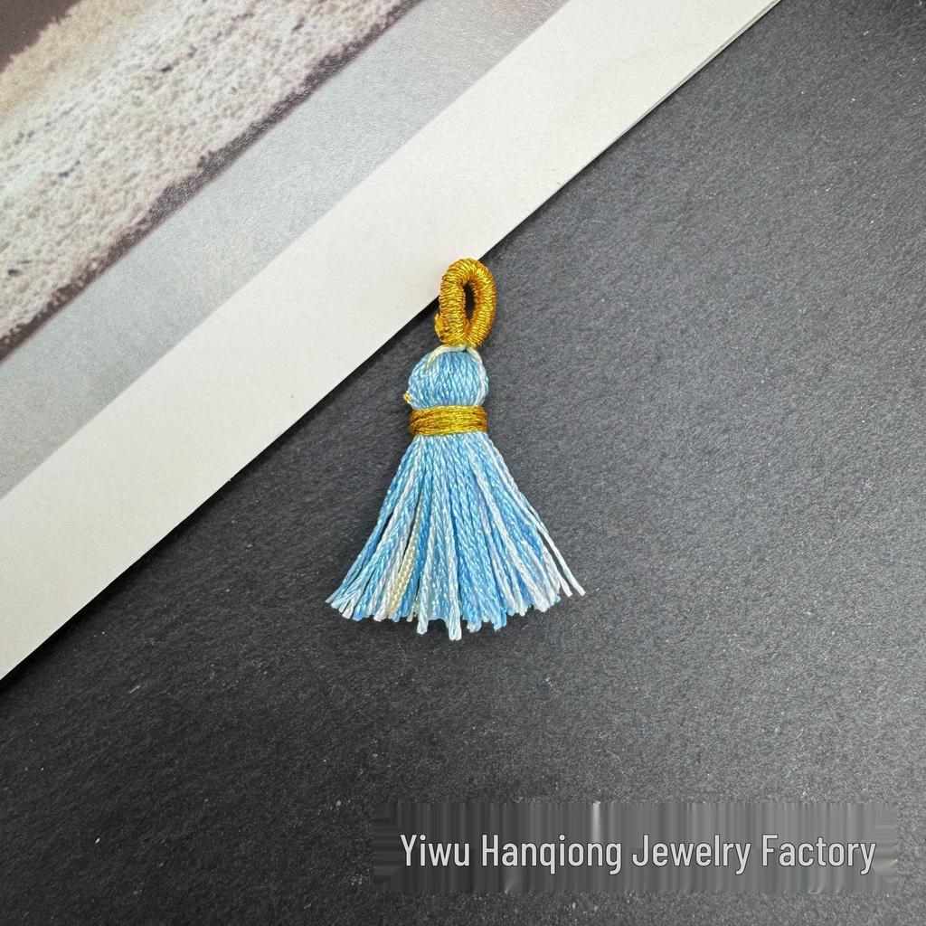 Корейский Радужный Брелок с Кисточками и Бусинами Pyssla DIY Аксессуар