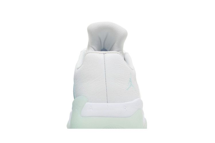 Women's Sneakers Jordan 11 CMFT Low Igloo (Women's) White/White/Glacier Blue