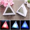1 шт. настольные часы треугольные 7 цветов изменяющие светодиодный дисплей температуры недели цифровой будильник декор стола