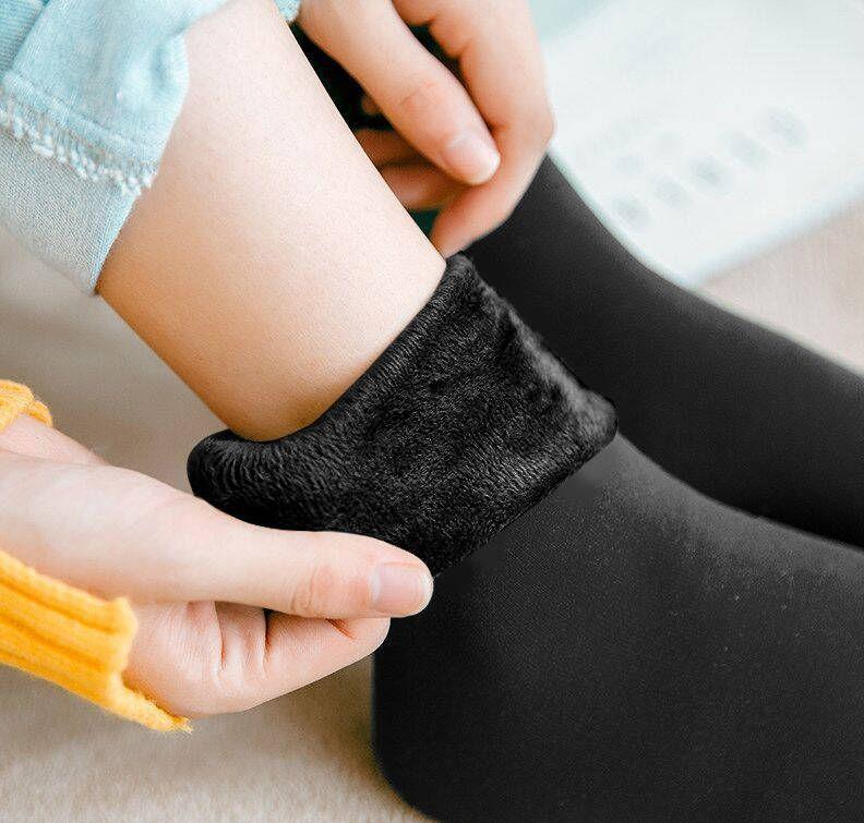 Женские утолщенные бархатные зимние носки — оставайтесь в тепле и моде с этими утягивающими носками средней длины для осени и зимы. Доступно в однотонных цветах.