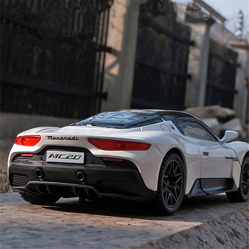 1/32 Maserati MC20 Cabrio Alloy Sports Car Model Diecast Metal Simulation Toy Model Collection Sound and Light Kids Toys Gift