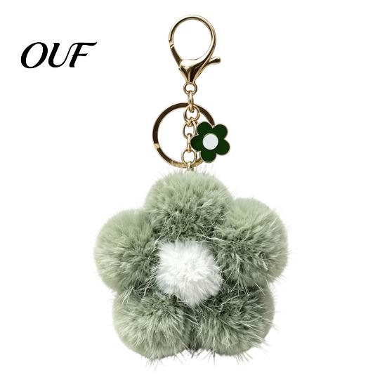 Furry Flower Key Ring Plush Keychain for Backpack, Fuzzy Floral Keyring Soft Charm Bag Charm, Women Girls Handbags Decorative Accessory Keys