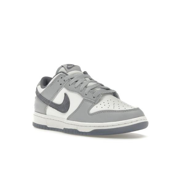 Nike Кроссовки мужские Dunk Low SE Light Carbon Серые FJ4188-100
