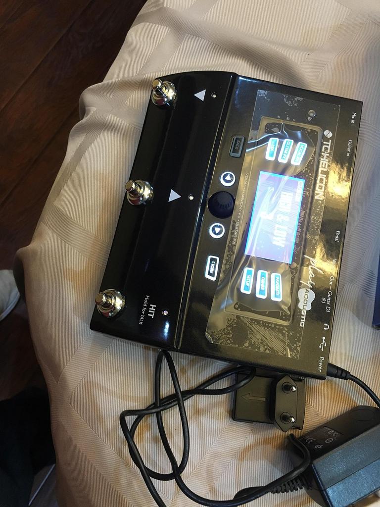 TC HELICON Vocal Effector with Effects for Electric Acoustic Guitar PLAY ACOUSTIC[]