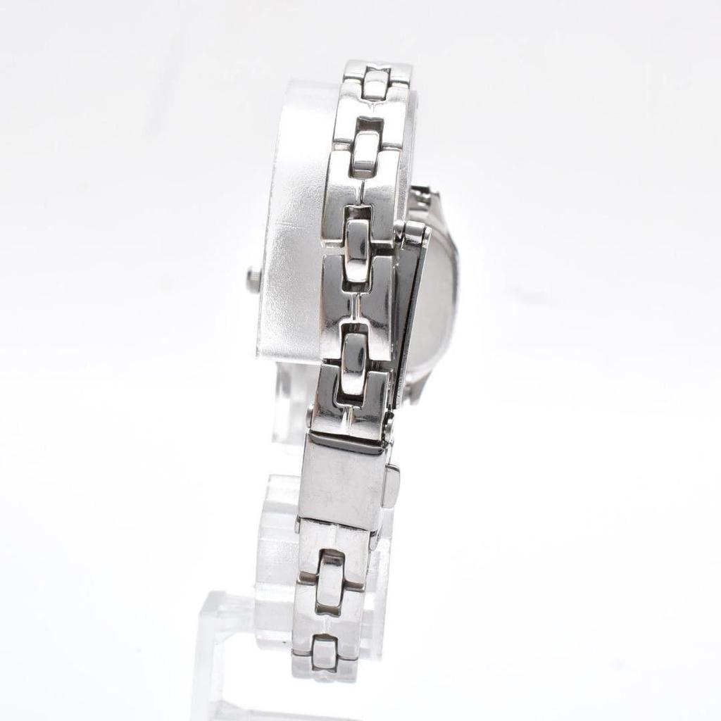 Б/у Операция RADO Женские часы Квадратные Серебристый циферблат Кварцевые